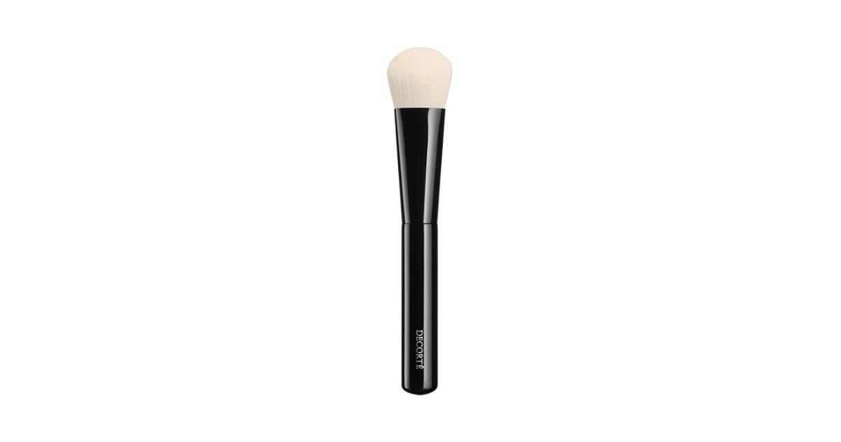 Decorte Oval Foundation Brush Decorte Oval Foundation Brush